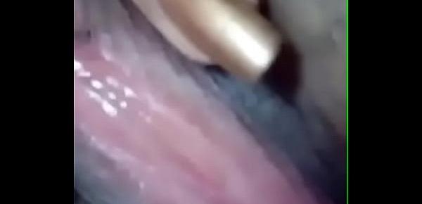  Desi girl nude showing pink lips